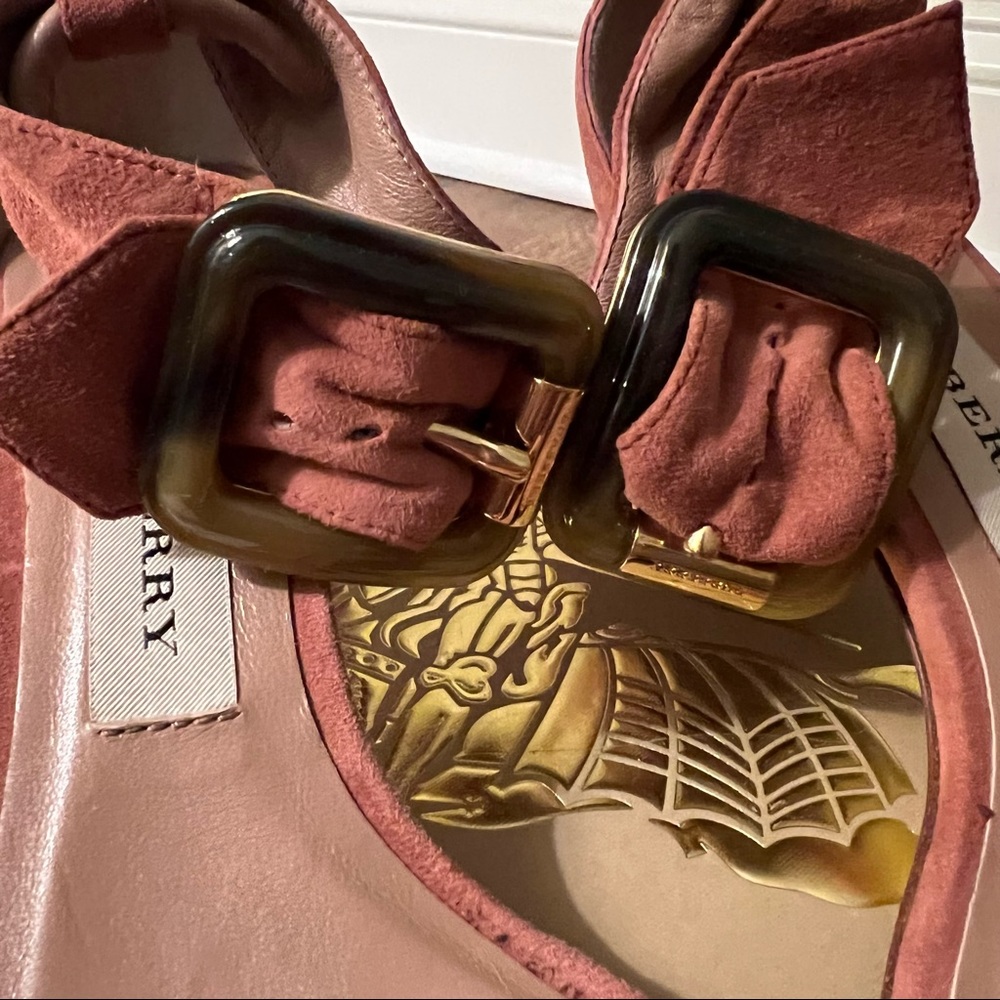 Burberry dusty pink suede heels - Picture 6 of 6